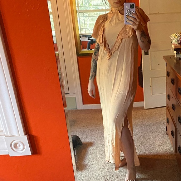 ZARA RUFFLED HALTER DRESS- LIMITED EDITION IN SALMON - Picture 7 of 7